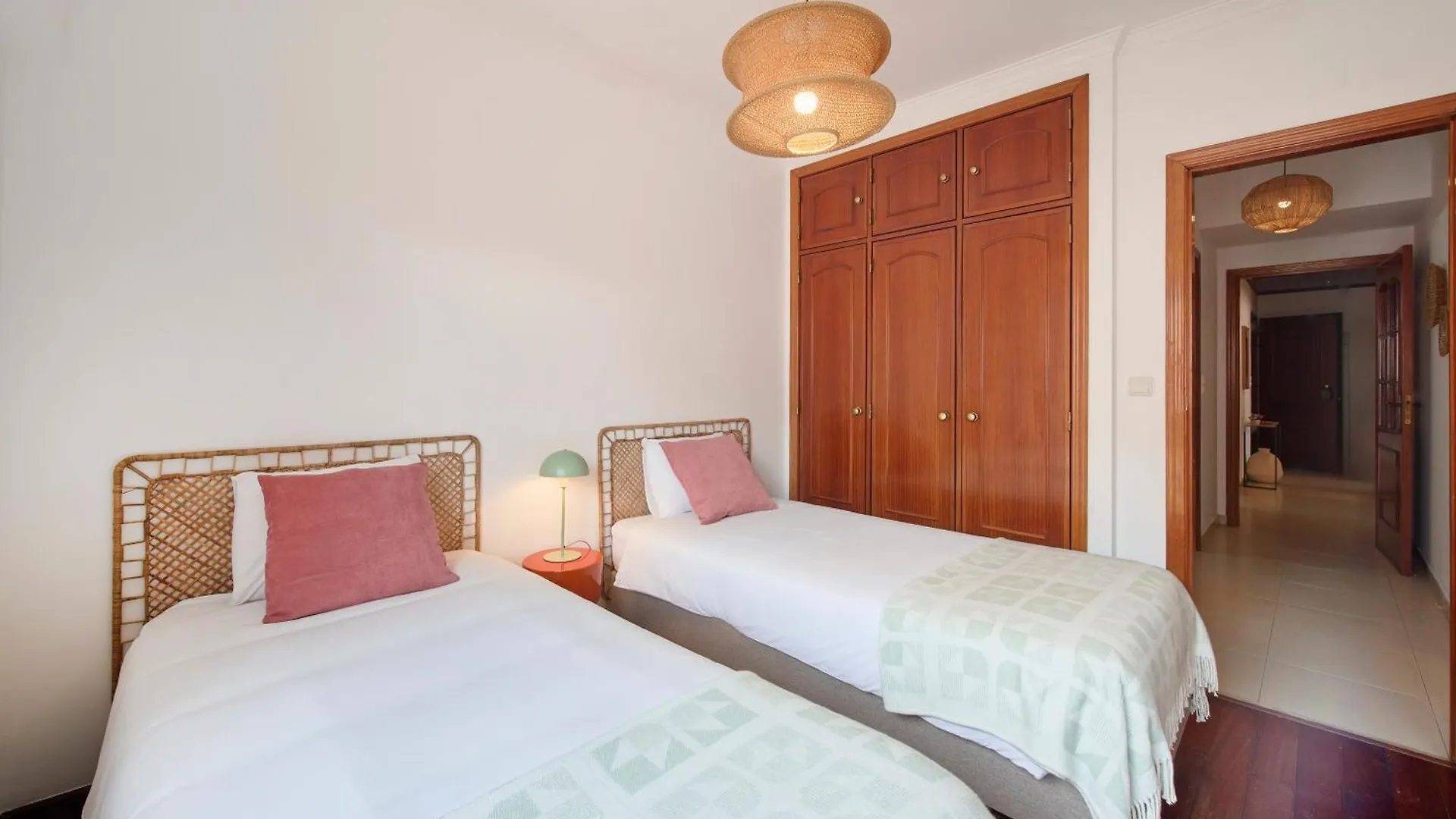 Bright & Modern Near Lisbon & Sintra By Timecooler Apartment Cacem Portugal
